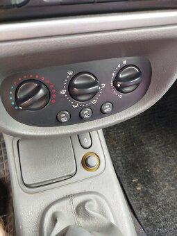 Prodám Renault Clio 1.4 RTX r.v.1999 - 9