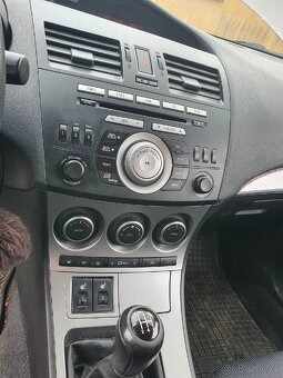 Mazda 3 - 9