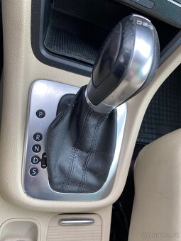 Volkswagen Sharan r.v 2010 7-míst, DSG - 9