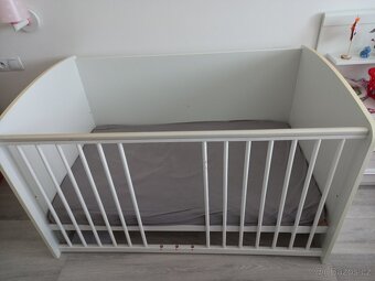 Sestava postele, postýlky a přebalovacího pultu - 9