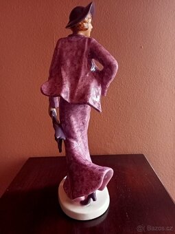 Dáma ve větru. Krásné ART-DECO z.n. ROYAL DUX 30 cm Top stav - 9