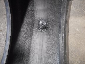 235/60R17 - 9