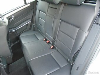 Mercedes-Benz Třídy E E250 2.0 155kW 106tis.km - 9