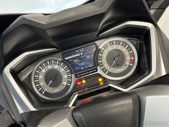 Honda Forza 300 - 9