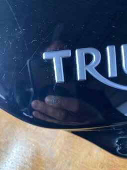 Triumph Tiger 800 nádrž - 9