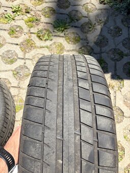 215/55 ZR16 93w - 9