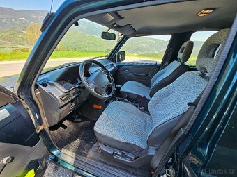 Mitsubishi Pajero 2.5 - 9