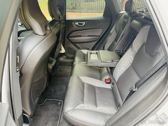 Volvo XC60 B4 R-Design, 140 kW, nez. topení, tažné zar. - 9