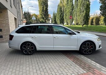 Škoda Octavia, 2.0TSi RS ČR - 9