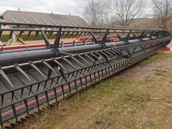 Pásová obilná lišta Case IH 3152 - 9