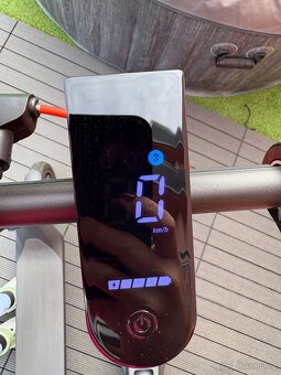 Xiaomi Electric Scooter 4 Lite 2nd Gen - TOP STAV JEN ZAJETÉ - 9