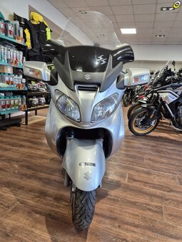 Suzuki Burgman 650 Executive - 9
