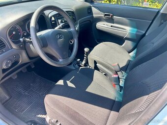 Hyundai Accent 1,4i, 71 kw, ČR, 2. maj., tažné - 9