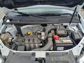 Dacia Sandero 1,0i - 9