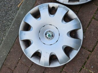 Letní pneu Dunlop, komplet kola plech Octavia, poklice Škoda - 9