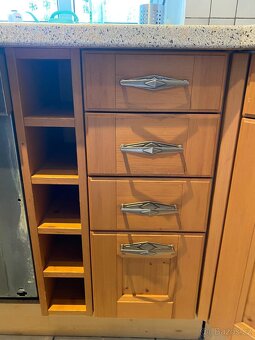 kuchyňská linka se spotřebiči z Německa - 9