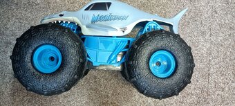 RC Monster Jam Megalodon Storm od Spinmaster - 9