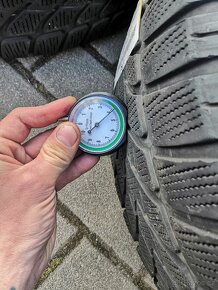 435. Zimní ALU sada R17 5x112 - původně Mercedes - 9