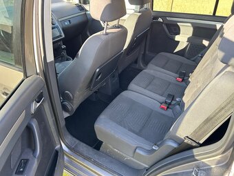 VW TOURAN 1.9 TDI R.v.2008 Navi Digi klima - 9
