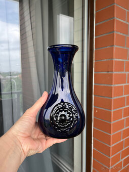 Váza s nálepy 20 cm, kobaltové sklo, ruční výroba - 9