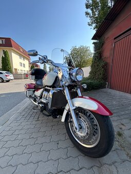 Triumph Rocket III, Touring 2.3i - 9