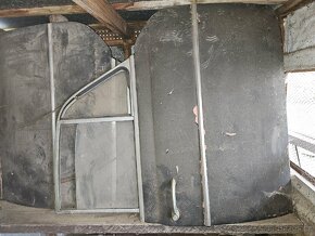 Tatra 603 dveře, rámy, nádrž - 9