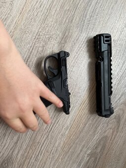Airsoft GBB pistole AAP-01C - 9