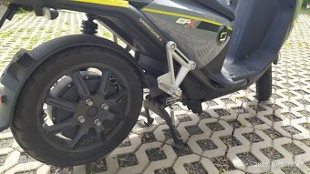 elektrický skútr Super Soco CPX (max. 90 km/h) - 9