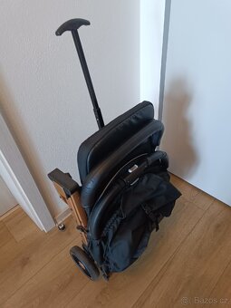 kočárek MoMi vhodný do letadla - 9