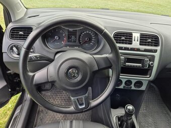 Prodám Volkswagen Polo 1.2i 44 kW - KLIMATIZACE - 9