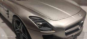 Mercedes Benz SLS amg 1:18 minichampsp - 9