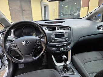 Kia Ceed - 9