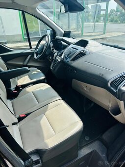 Ford Tourneo Custom - 9