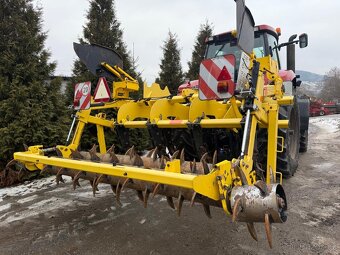Pracovní záběr Pluh Strom 3m rok výroby 2012 - 9