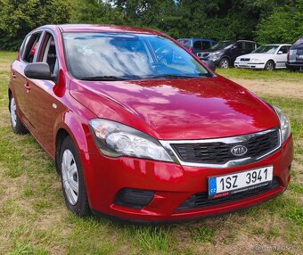 Kia Ceed 1.6 CRDi, rok 2010, najeto 171tis.km, po servise - 9