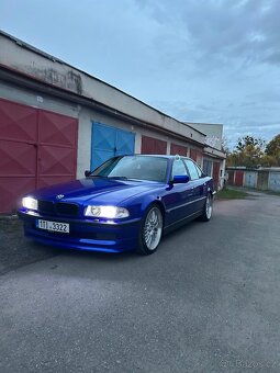 Bmw e38 750i - 9