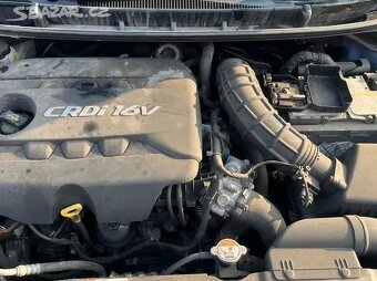 303. Hyundai i30 1.6 crdi D4FB: Na náhradní díly - 9