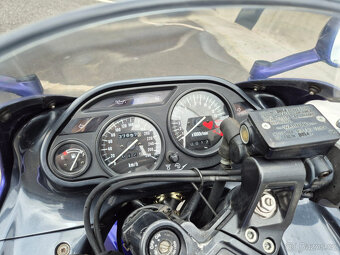 Kawasaki ZZR 600, r.v.1997 72 kW, najeto 38000 km, stk 10/27 - 9