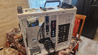 i7 8700k, GTX 1080Ti, 32GB RAM, Big Tower - 9