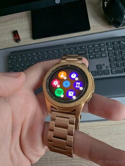 Samsung Galaxy Watch 42mm LTE Rose Gold - 9