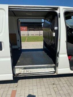 Toyota HiAce 2,5 TD D4D, r.v. 2012, koupeno v ČR, 1. majitel - 9