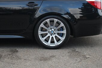 BMW E60 M5 5.0 V10 - 9
