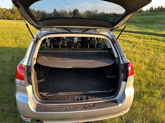 Subaru Legacy - 9