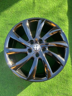 ALU KOLA ALFA GIULIETTA R17’ 5X110 BLACK - 9