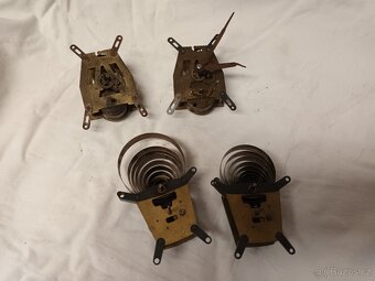 22 ks strojků do hodin - 9