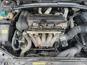 Volvo S60 2,4i 103kW 2002 - DILY JEZDI - 9