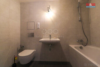 Pronájem bytu 2+kk, 65 m², Praha, ul. Nádražní - 9