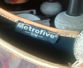 Extravagantní značkové šatičky Metrofive S/M - 9