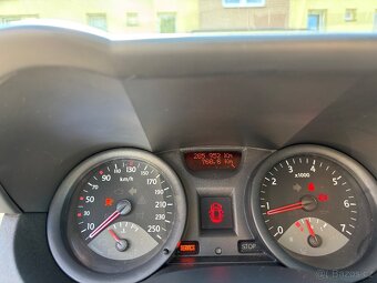 Renault Megane hatchback 1.5 dCi, 60 kW, r. 2003 - 9