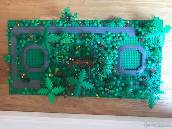 LEGO Star Wars přistávací plošina a stromy Endor MOC 10 900 - 9